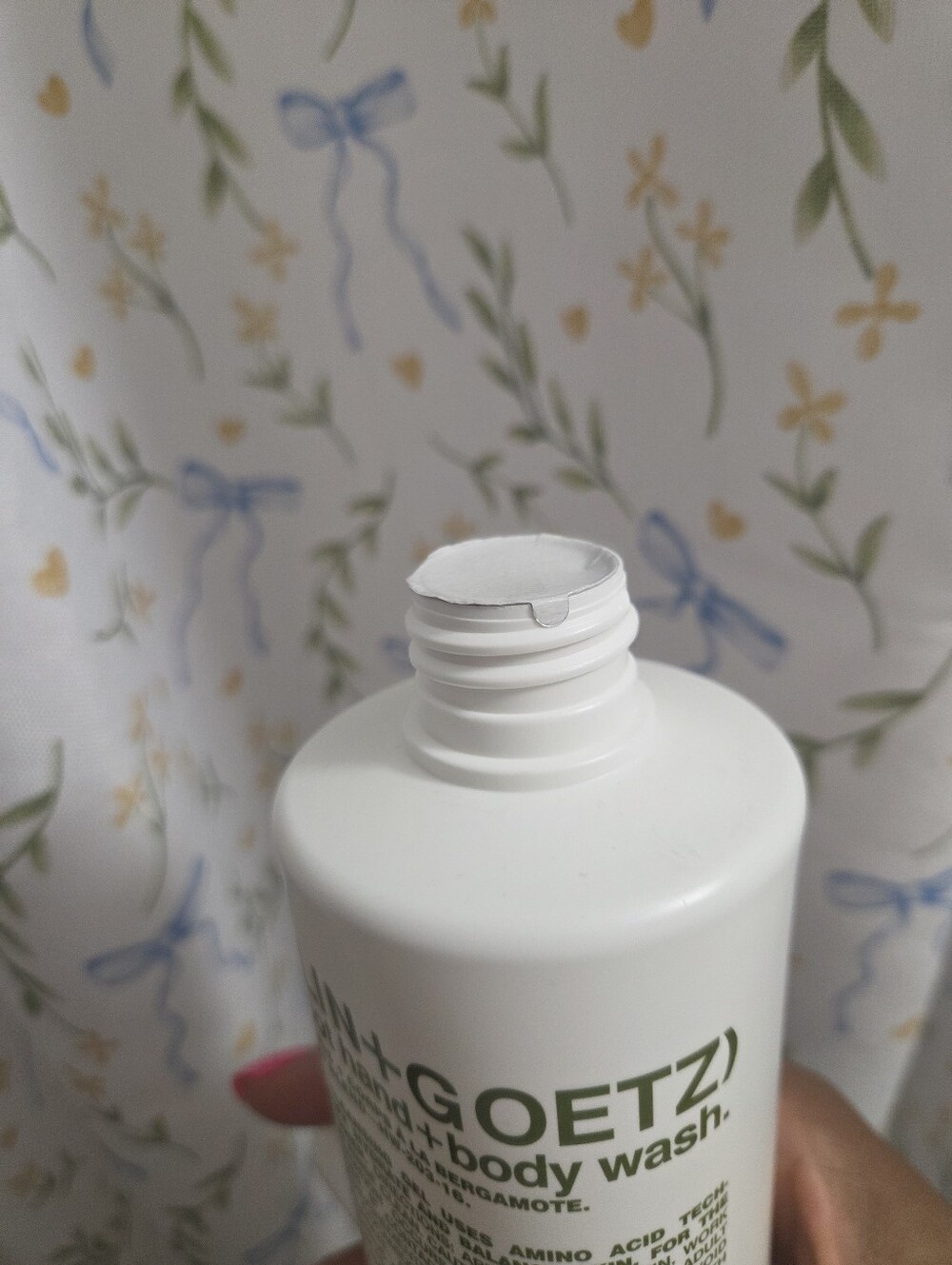 Malin And Goetz 16oz Bergamot Shower Gel - Picture 2 of 3